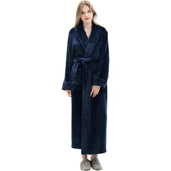 Other - NWT Women's Plush Bathrobe, L/XL
